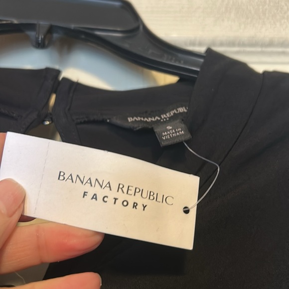 Banana Republic Factory Black Twist Front Blouse Size Small NWT - Picture 4 of 6